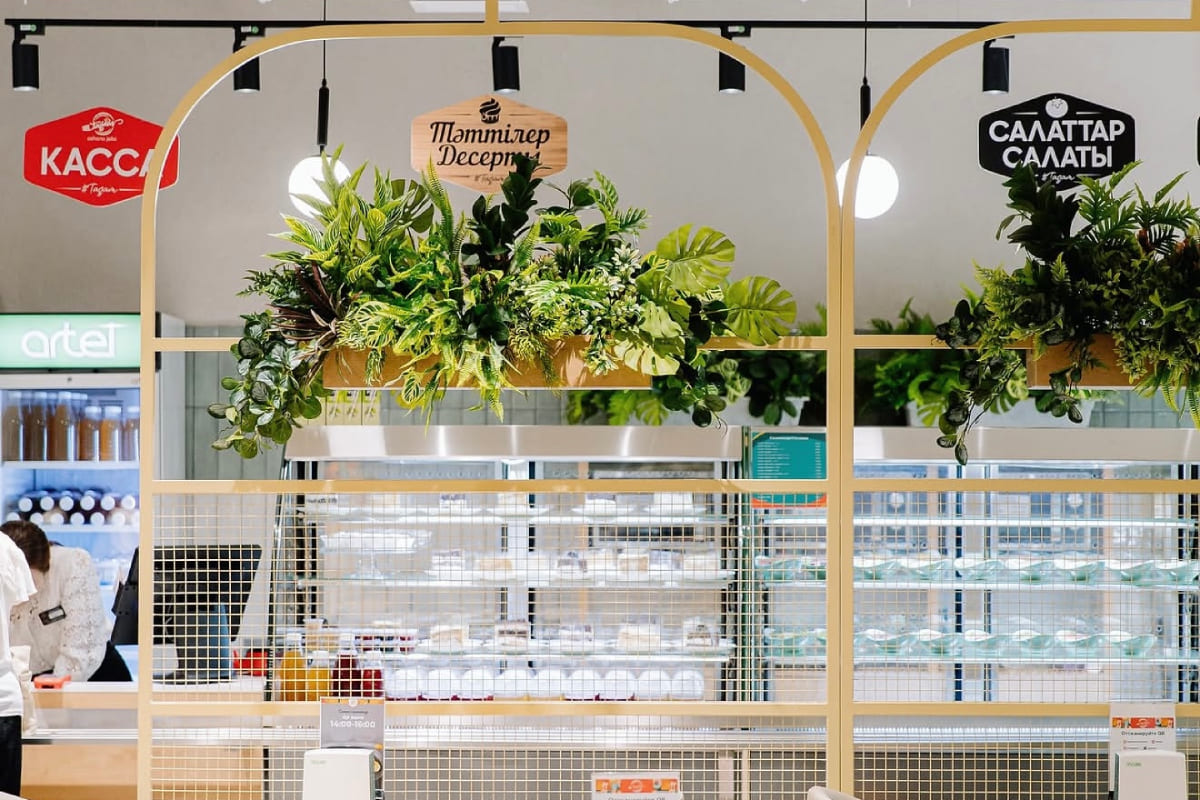 Женис Сатов