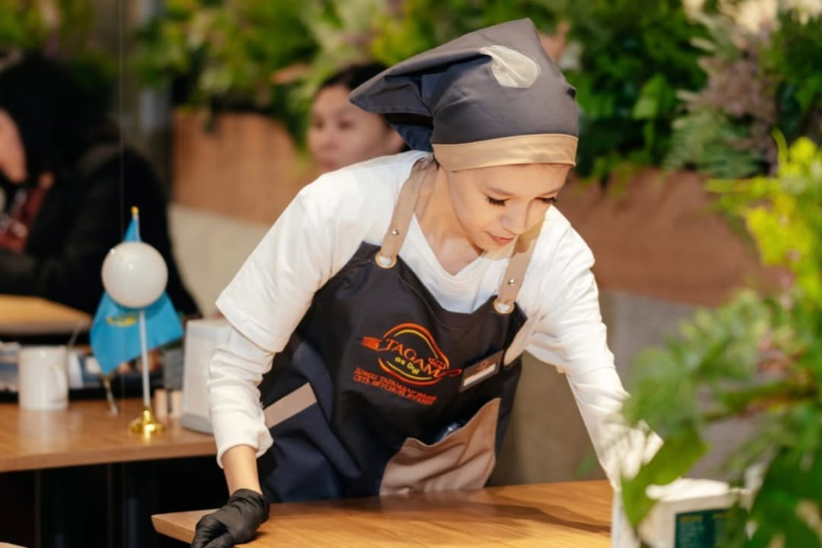 Женис Сатов