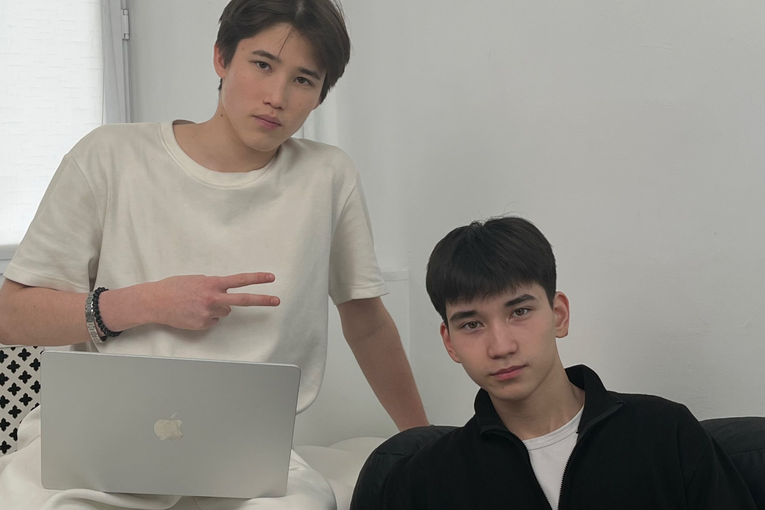 Школьник из Павлодара в 15 лет уже зарабатывал 500 тысяч тенге, а в 17 успешно продал стартап