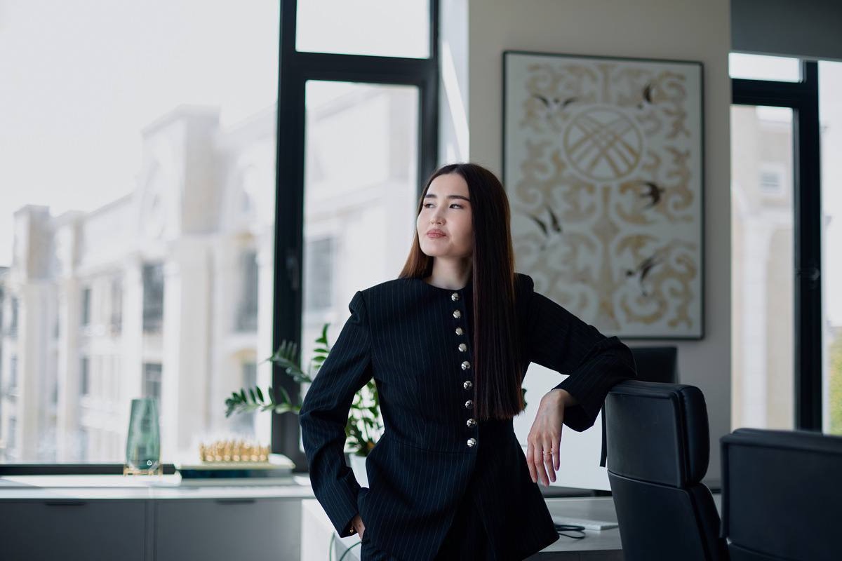 Казахстанка помогала школьникам со сдачей ЕНТ и построила на этом бизнес с оборотом 13 млрд тенге