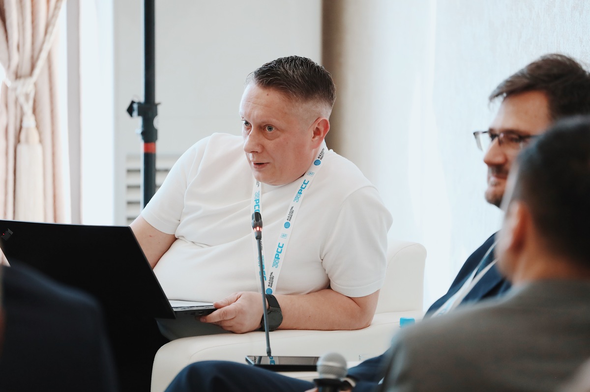 ведущий специалист Tele2 Роман Уласик