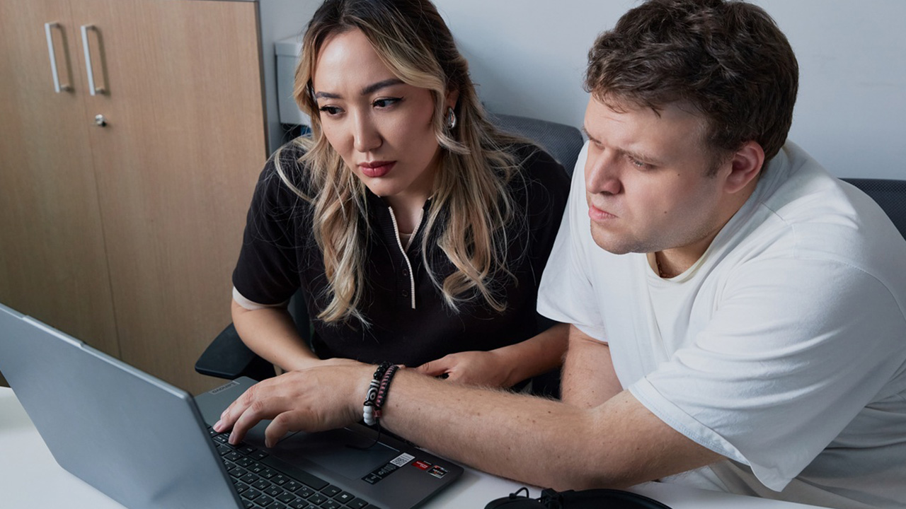 Банки советуют казахстанцам не затягивать с разделением мобильных переводов