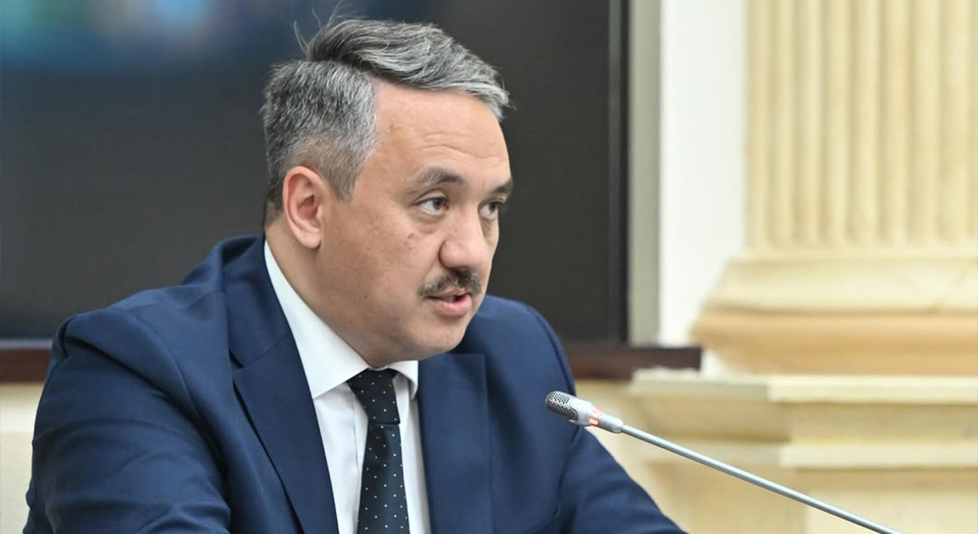 Известный экономист признался, за какими прогнозами по курсу доллара он следит лично