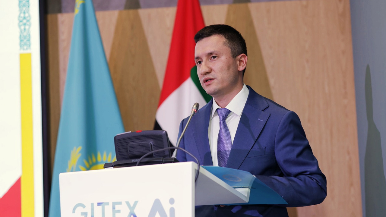 Заместитель акима Алматы Олжас Смагулов озвучил конкретные цифры по экспорту и детали строительства крупнейшего в регионе ИИ-хаба.