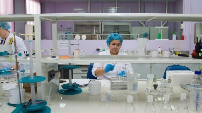 Казахстан начнет выпускать собственные лекарства от рака – на проект выделяют 42,5 млрд тенге