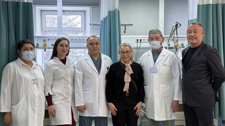 Соосновательница бренда L’aroush рассказала о превращении ювелирного бизнеса в инструмент помощи детям