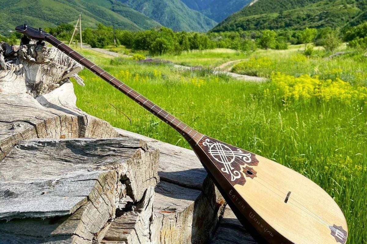 Алмас Мустафа