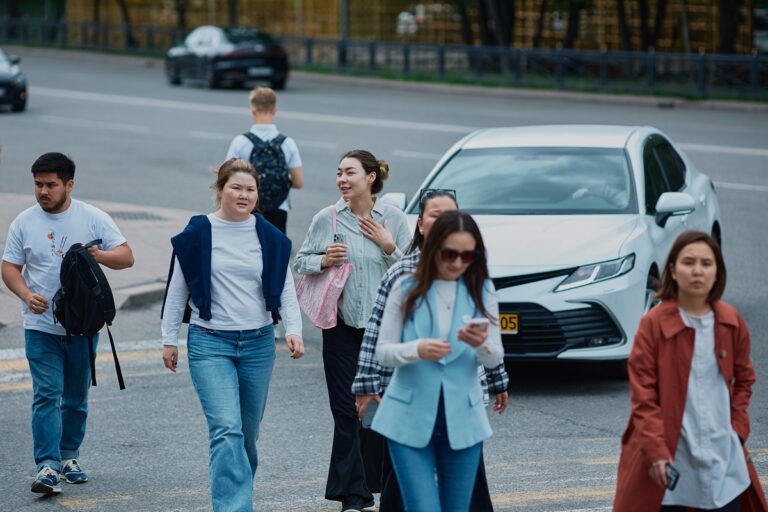 Скинул жене миллион тенге. В налоговой объяснили, кого из семейных пар ждет проверка