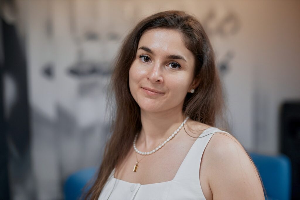 Казахстанка построила международную онлайн-школу для аналитиков с выручкой более 400 млн тенге в год