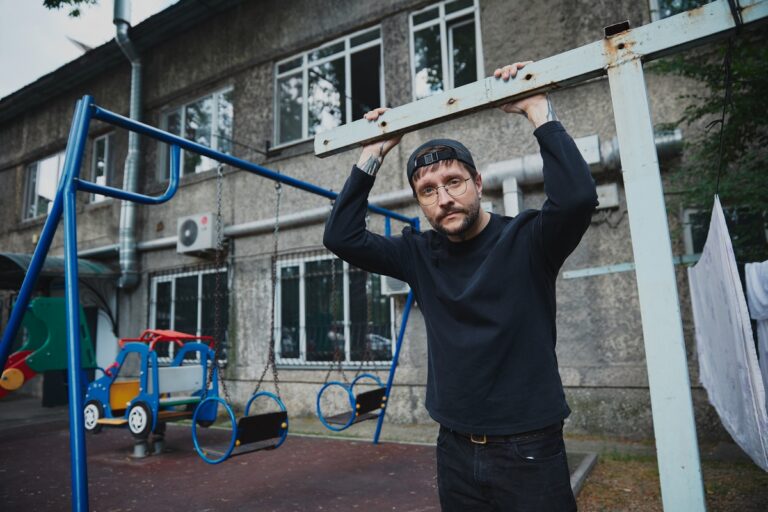 Украинец приехал в Алматы с рюкзаком и запустил социальный бизнес