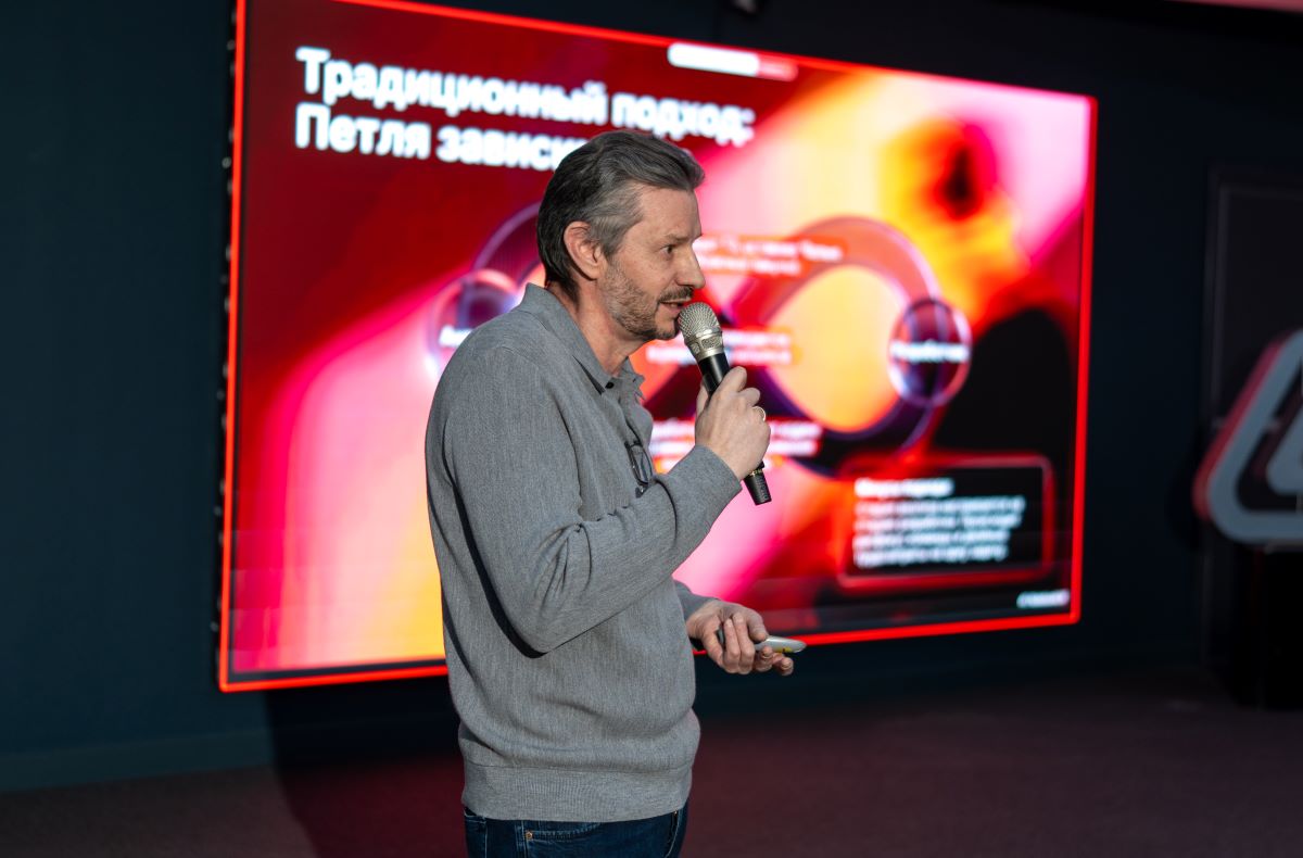 Михаила Диченко, PhD, системного аналитика BCC (Банк ЦентрКредит),