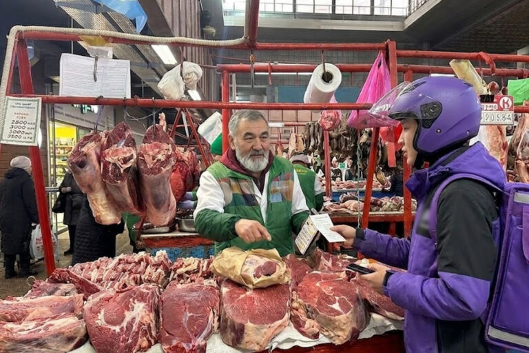 Известный сервис начал быстро доставлять продукты в Алматы и Астане прямо с главных базаров
