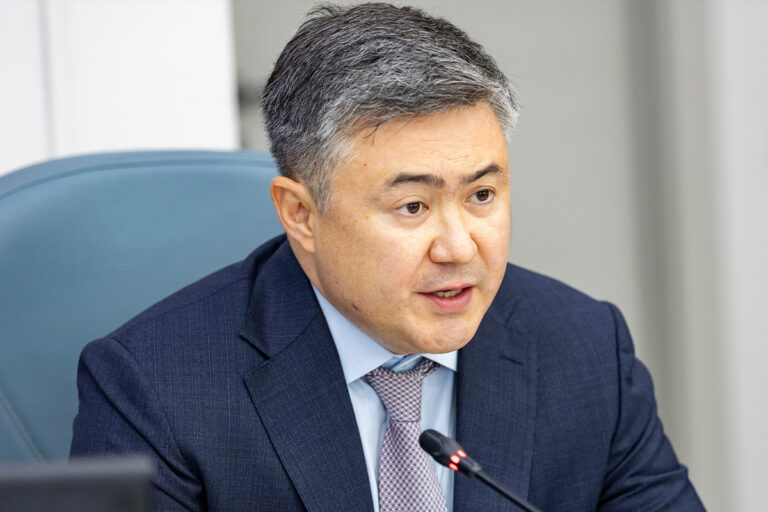 Нацбанк отказался от новых ограничений по ипотеке и кредитам