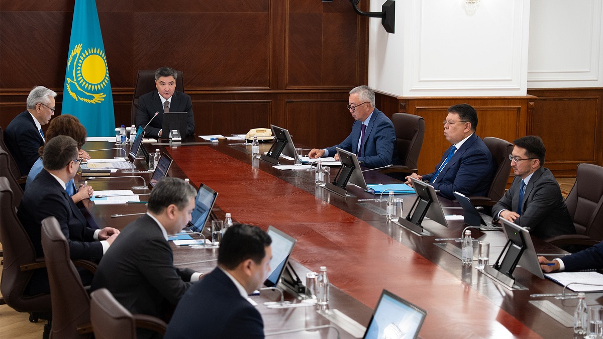 Бектенов раскритиковал торговые сети и поручил поддержать казахстанских производителей