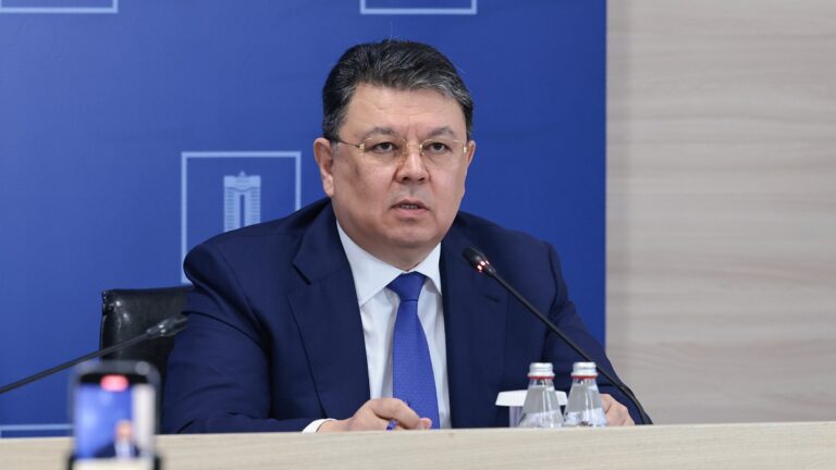 Бозумбаева оставили на той же должности: что известно о вице-премьере