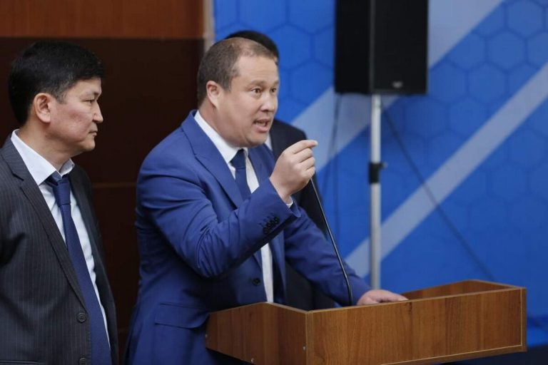 В Атырау новый аким: после отставки Кейкина и расследования в акимате городом займется Данияр Таханов