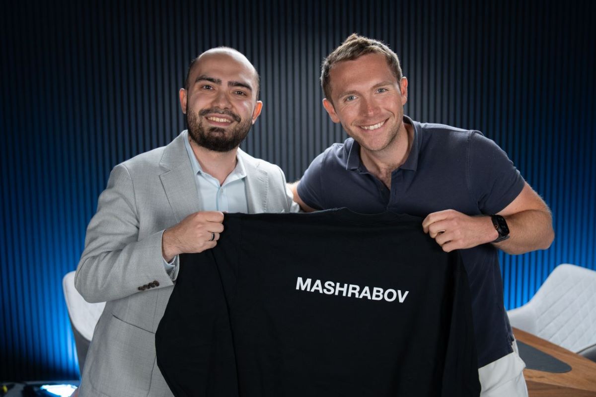 С Гарри Стеббингсом, источник: https://www.linkedin.com/in/amashrabov/