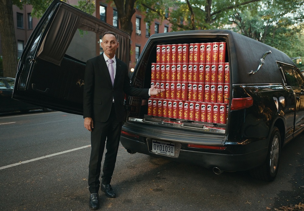 Pringles пообещал бесконечный запас чипсов тому, что заключит с ними страшную сделку — изображение 1