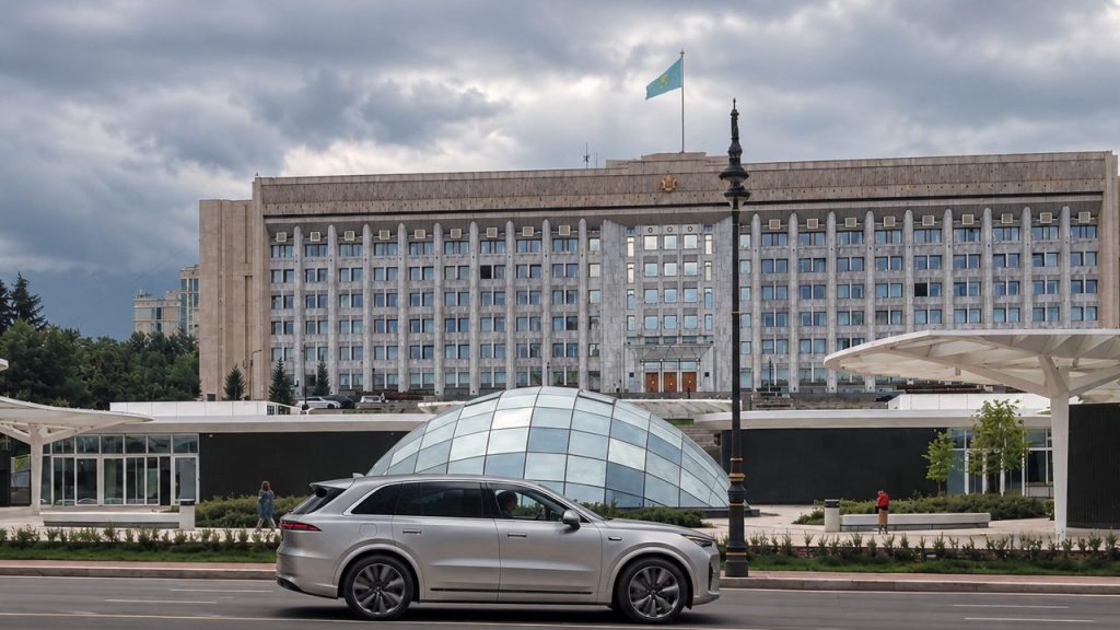 Li L8 со встроенной «невесомостью» добрался до Казахстана - известны цены и дата старта продаж