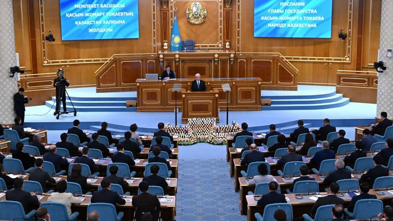 Токаев объявил «Народную стройку» за 6,5 трлн тенге и пообещал сотни тысяч рабочих мест — изображение 1