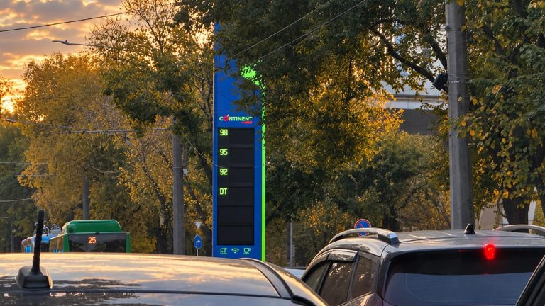 Нефть толкает бензин к 260 тенге: топливо в Казахстане снова подорожало