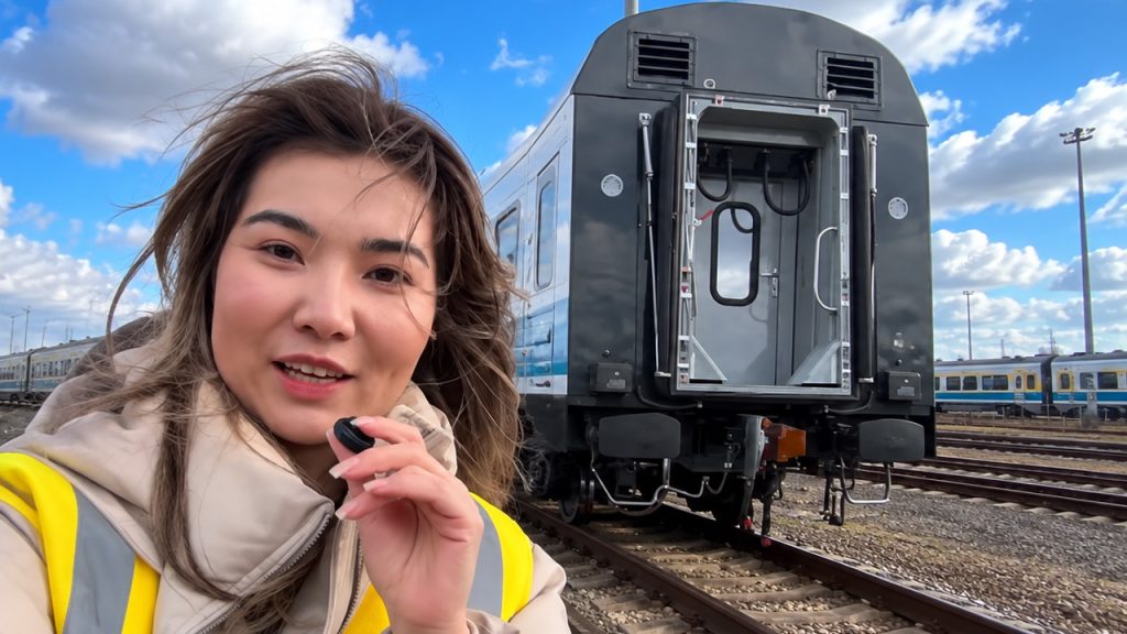 Завод Stadler показал долгожданные вагоны для Казахстана, которые пока не вышли на линию