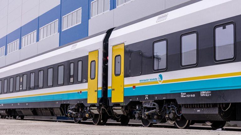 Завод Stadler показал, как выглядят внутри  новые вагоны для Казахстана, которые пока не вышли на линию
