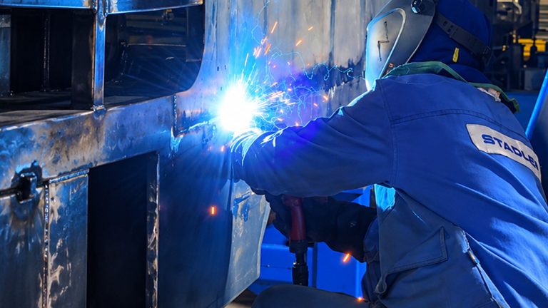 Завод Stadler показал, как варят и из чего собирают швейцарские вагоны для Казахстана